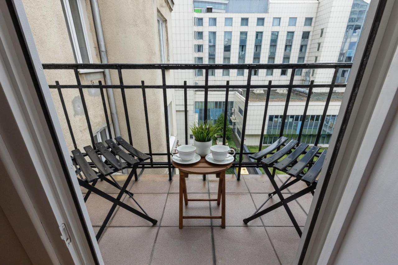 Metro Rondo Onz Apartment By Noclegi Renters Warsaw Exterior photo